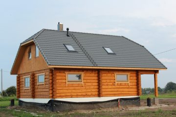 Kõlli handcrafted log house